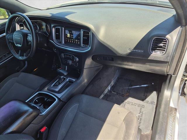 Used 2018 Dodge Charger SXT RWD image 26