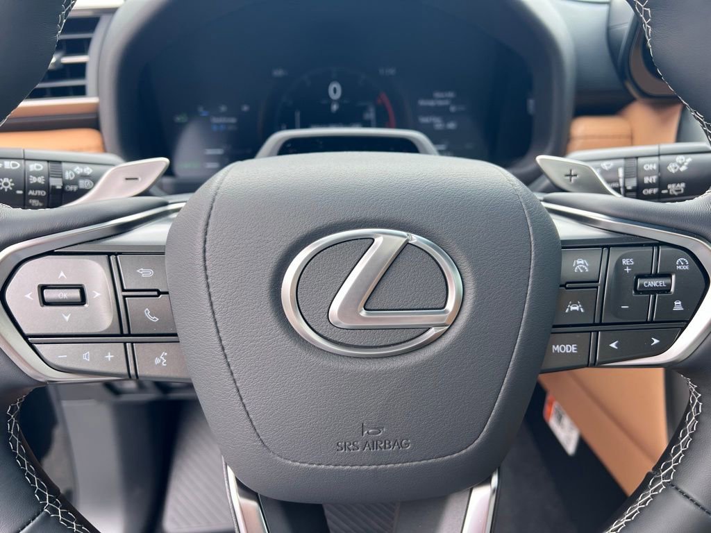New 2026 Lexus LX 600 4WD w/ Premium Package image 11
