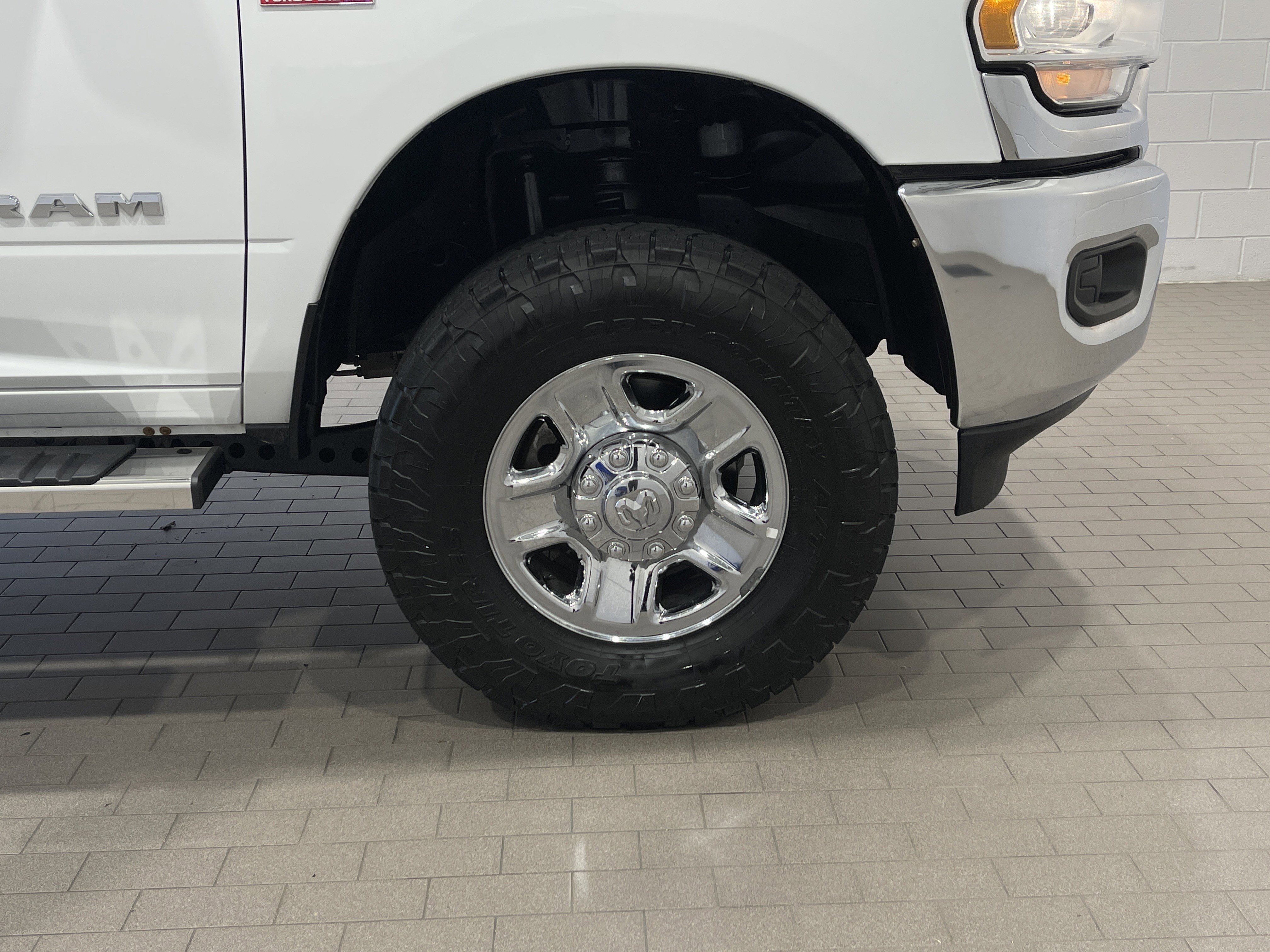 Used 2022 RAM 2500 Big Horn w/ Cold Weather Group image 33