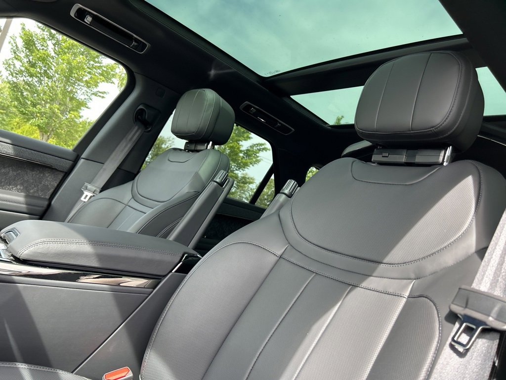 New 2025 Land Rover Range Rover Sport Dynamic SE image 14