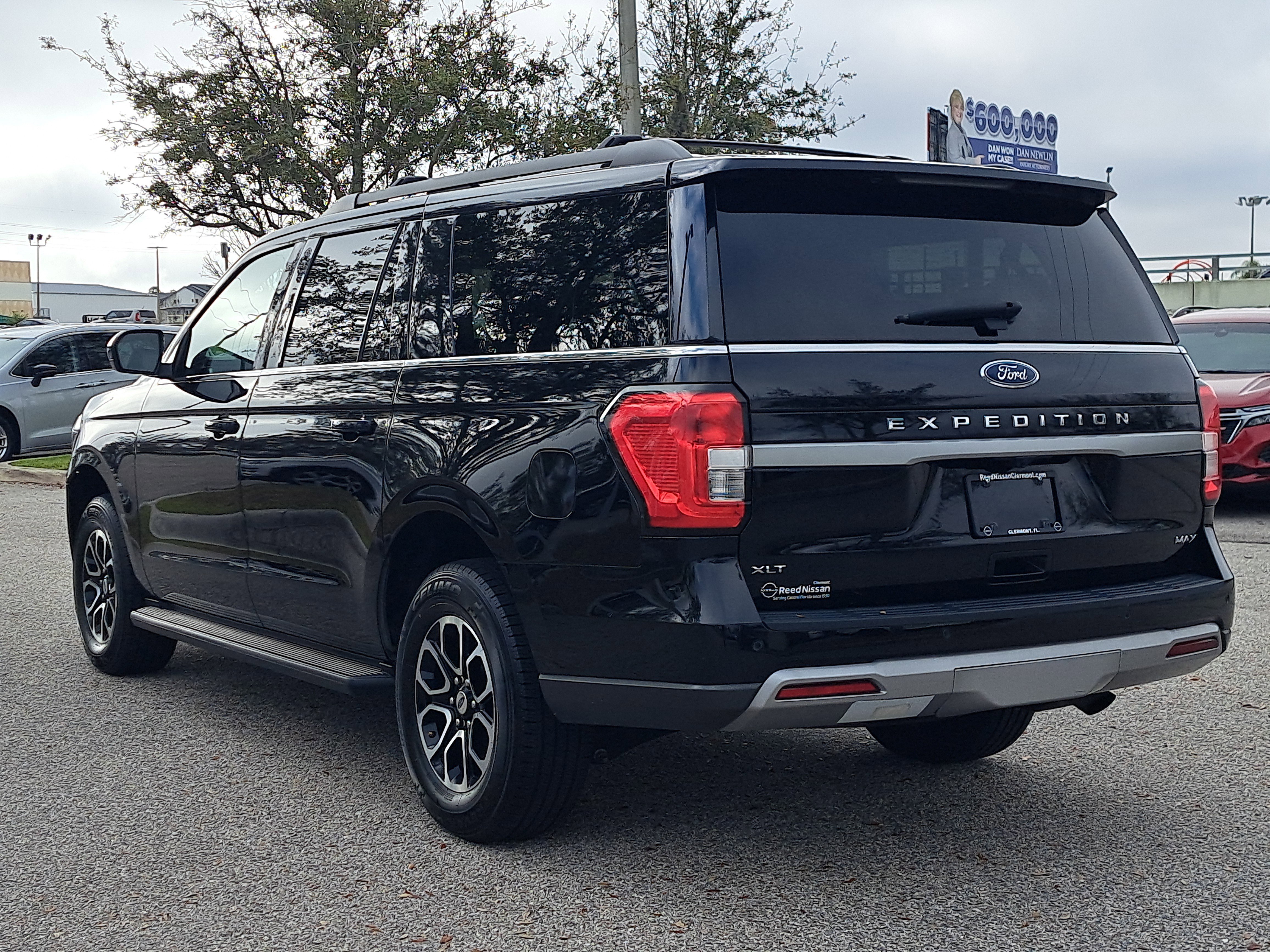 Used 2024 Ford Expedition Max XLT AWD/4WD image 7