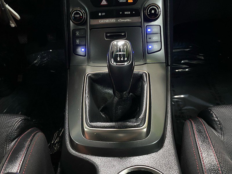 Used 2014 Hyundai Genesis 2.0T image 19