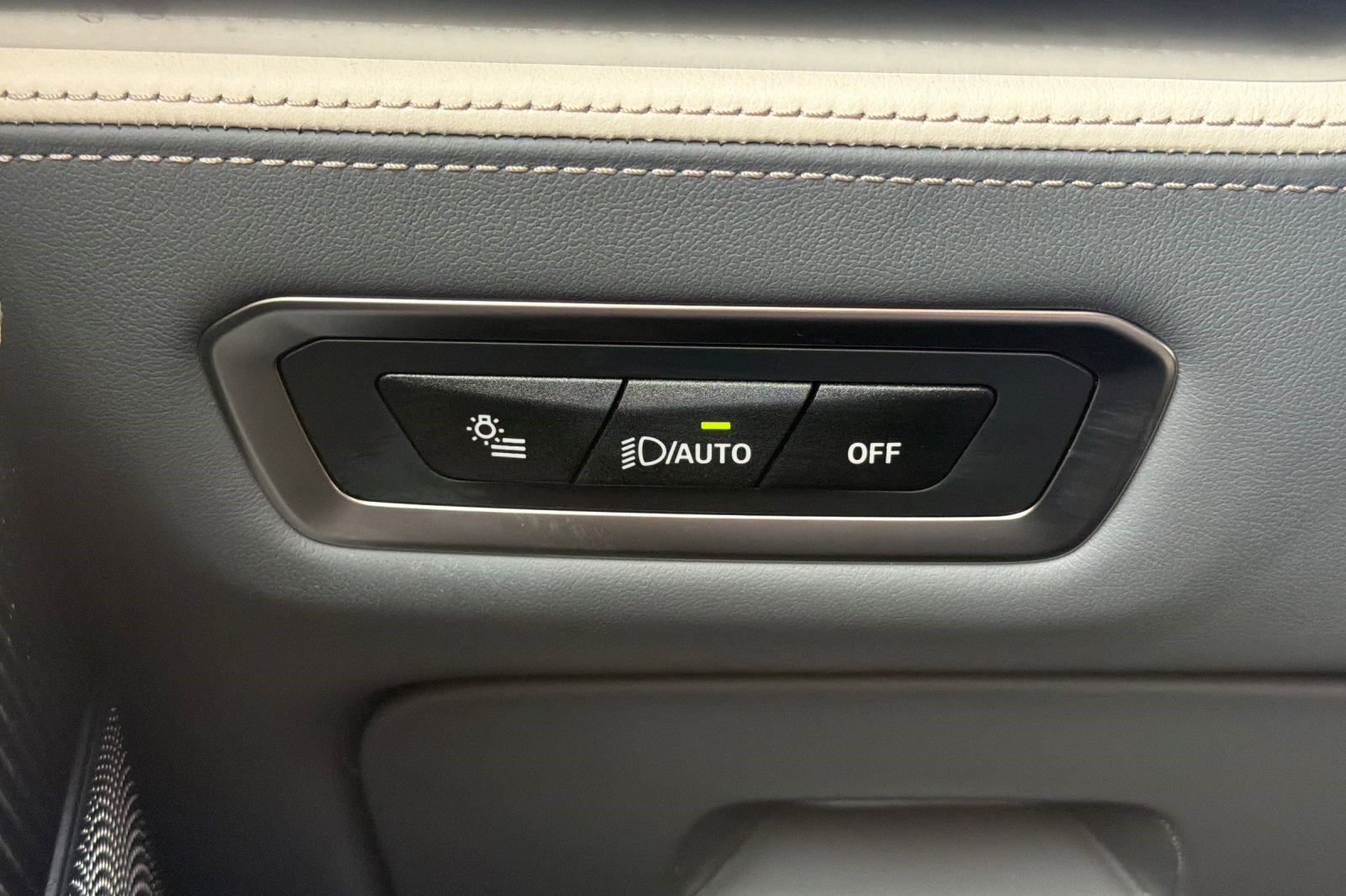 Used 2025 BMW X7 M60i image 39