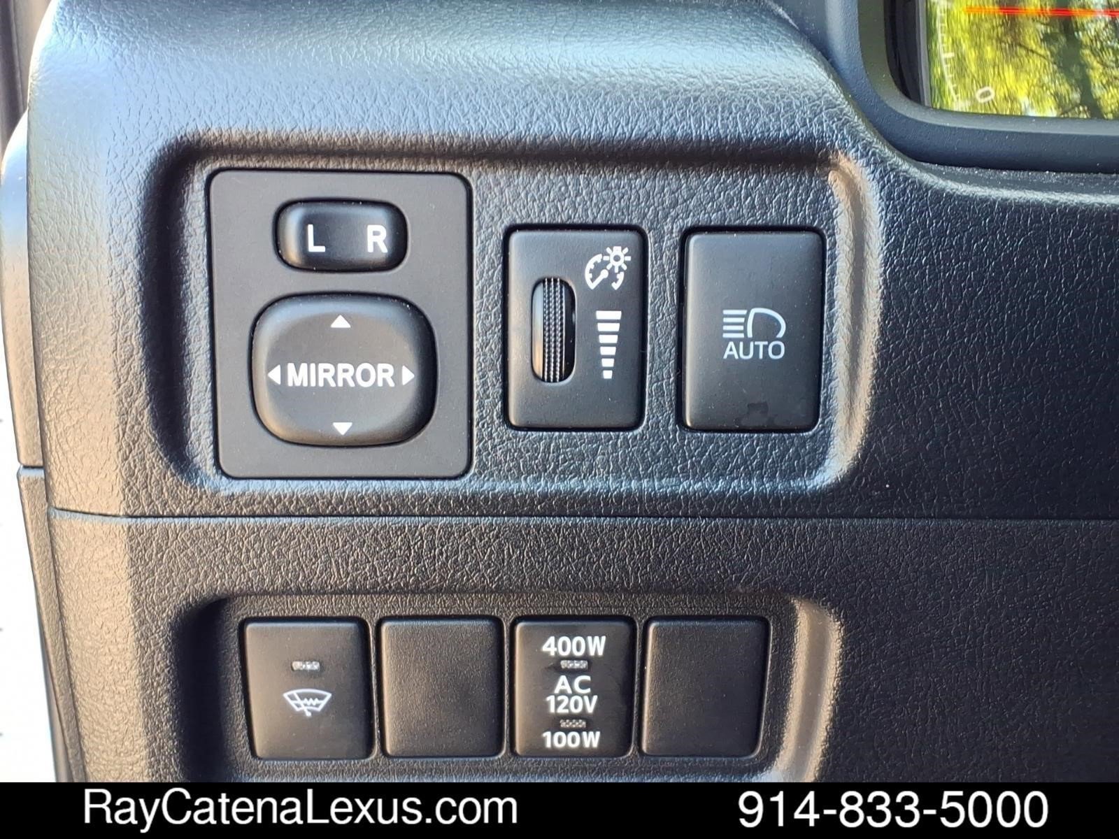Used 2021 Toyota 4Runner Limited AWD/4WD image 12