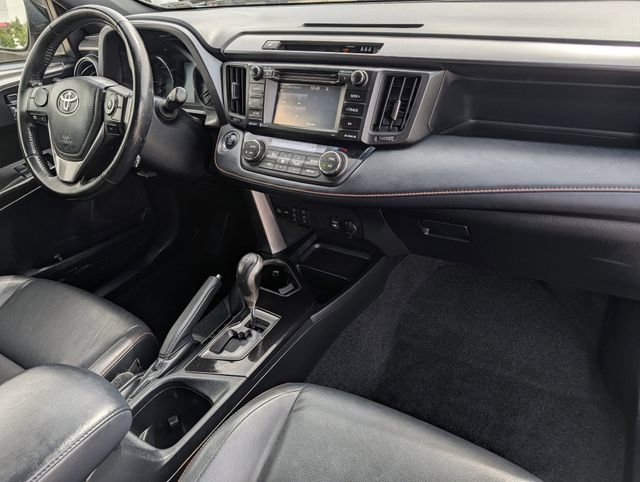 Used 2018 Toyota RAV4 SE w/ Power Extra Value Package AWD/4WD image 31
