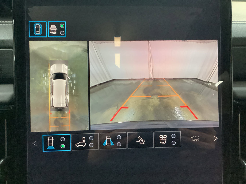 New 2026 GMC Yukon AT4 Ultimate w/ LPO, Illumination Package AWD/4WD image 21