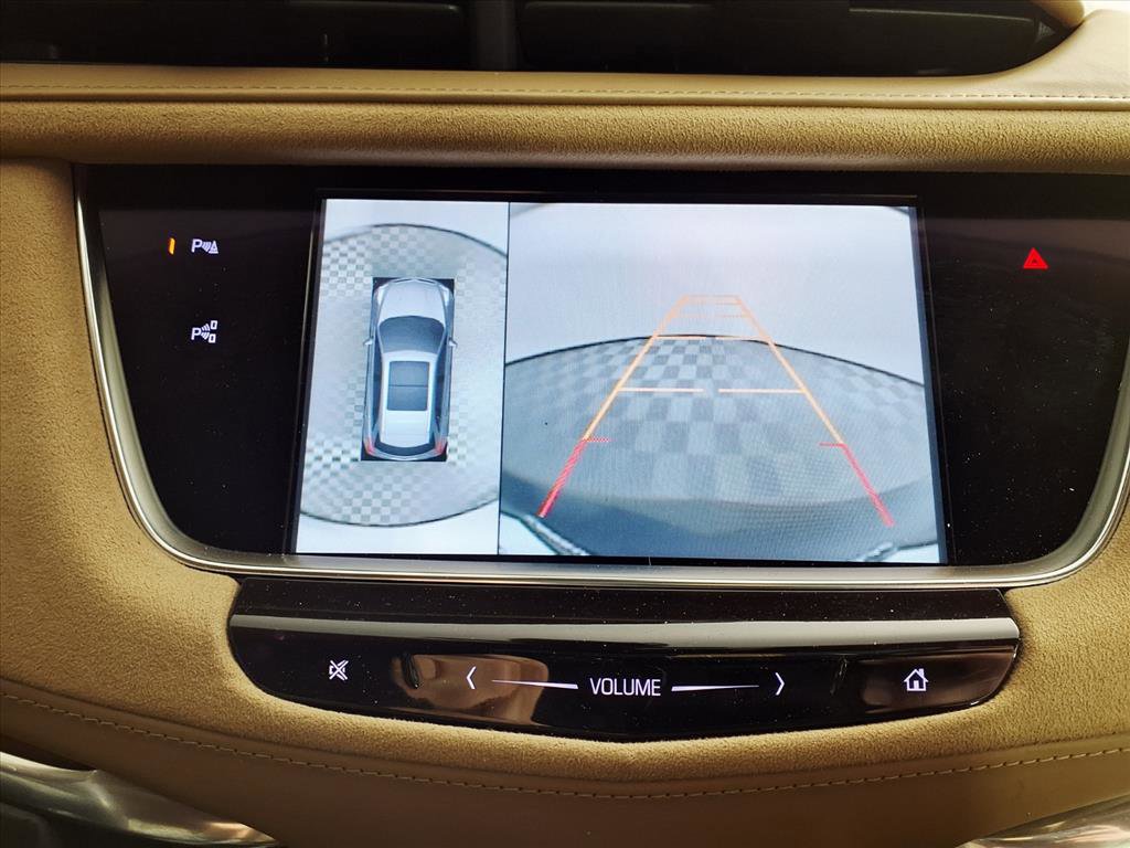 Used 2017 Cadillac XT5 Platinum w/ Driver Assist Package image 19