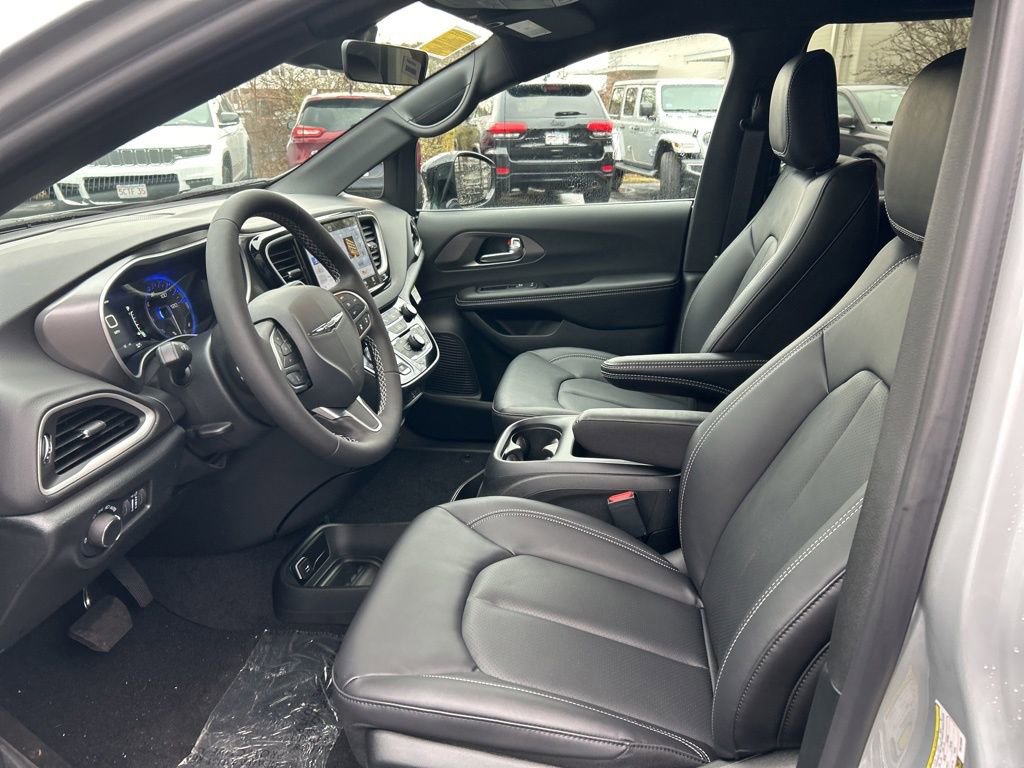 New 2026 Chrysler Voyager LX image 45