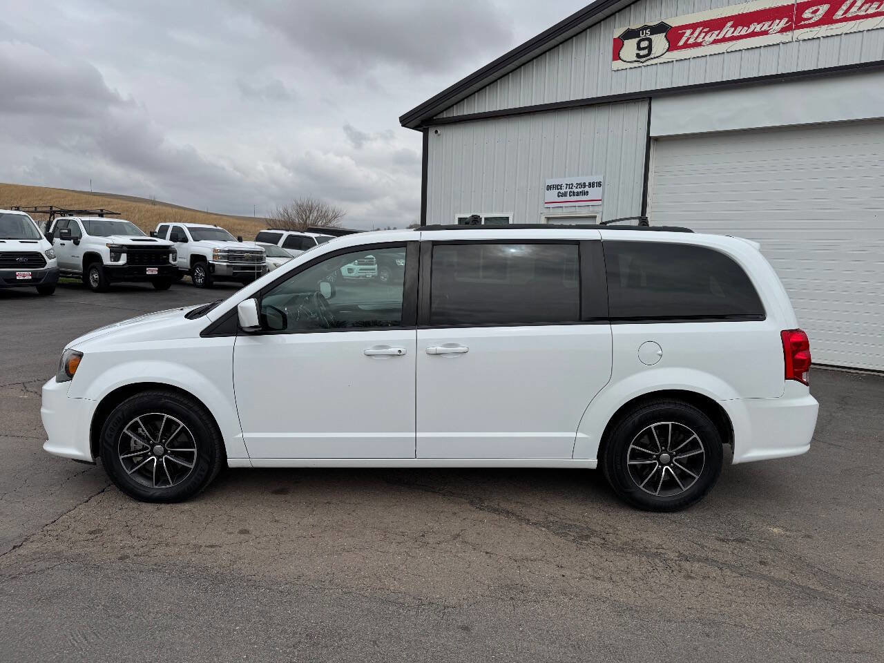Used 2019 Dodge Grand Caravan GT FWD image 2