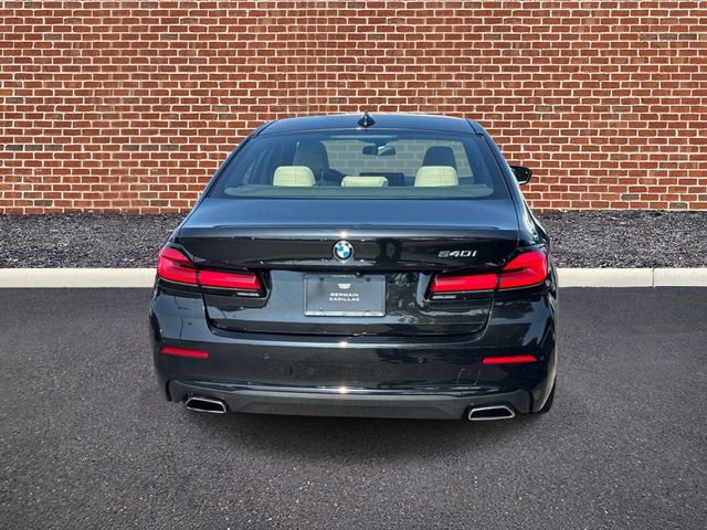 Used 2023 BMW 540i w/ Premium Package RWD image 4