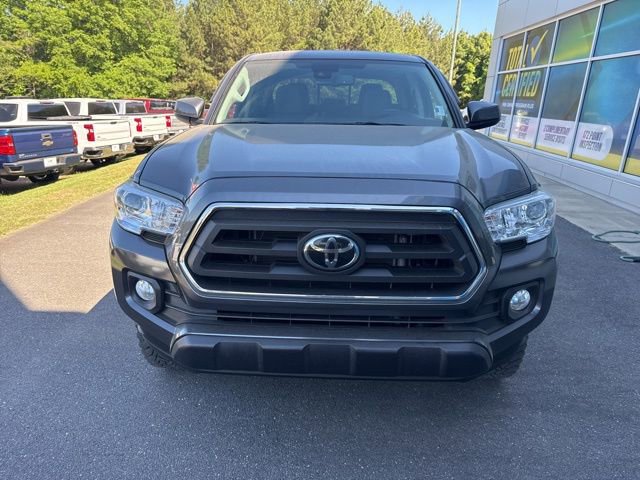 Used 2022 Toyota Tacoma SR5 AWD/4WD image 2