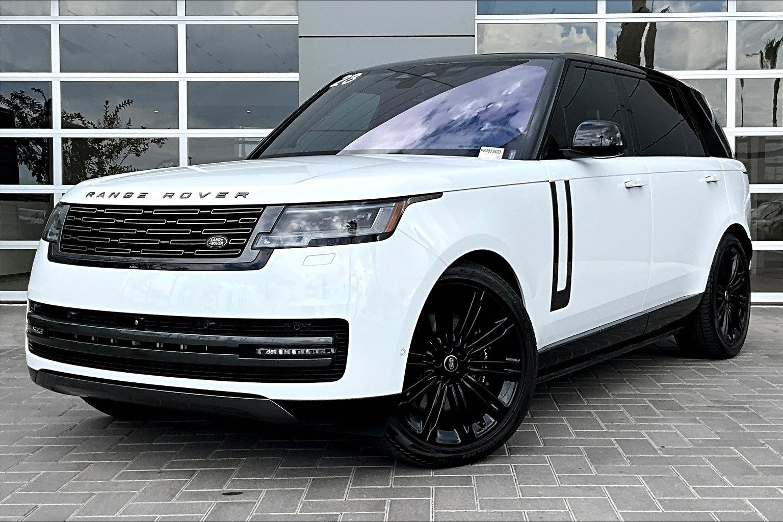 Used 2023 Land Rover Range Rover Long Wheelbase SE