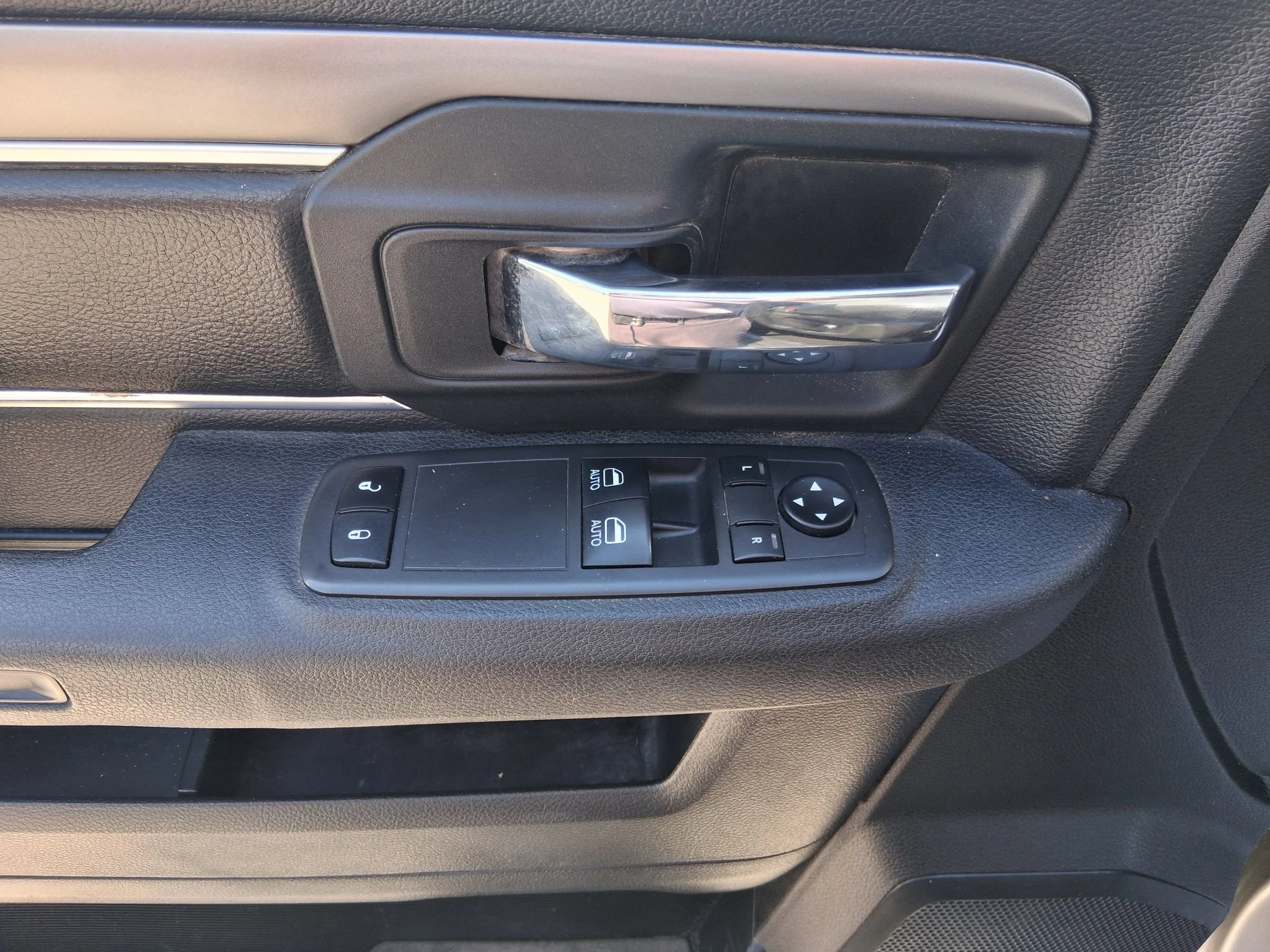 Used 2021 RAM 1500 Tradesman w/ Power & Remote Entry Group AWD/4WD image 23