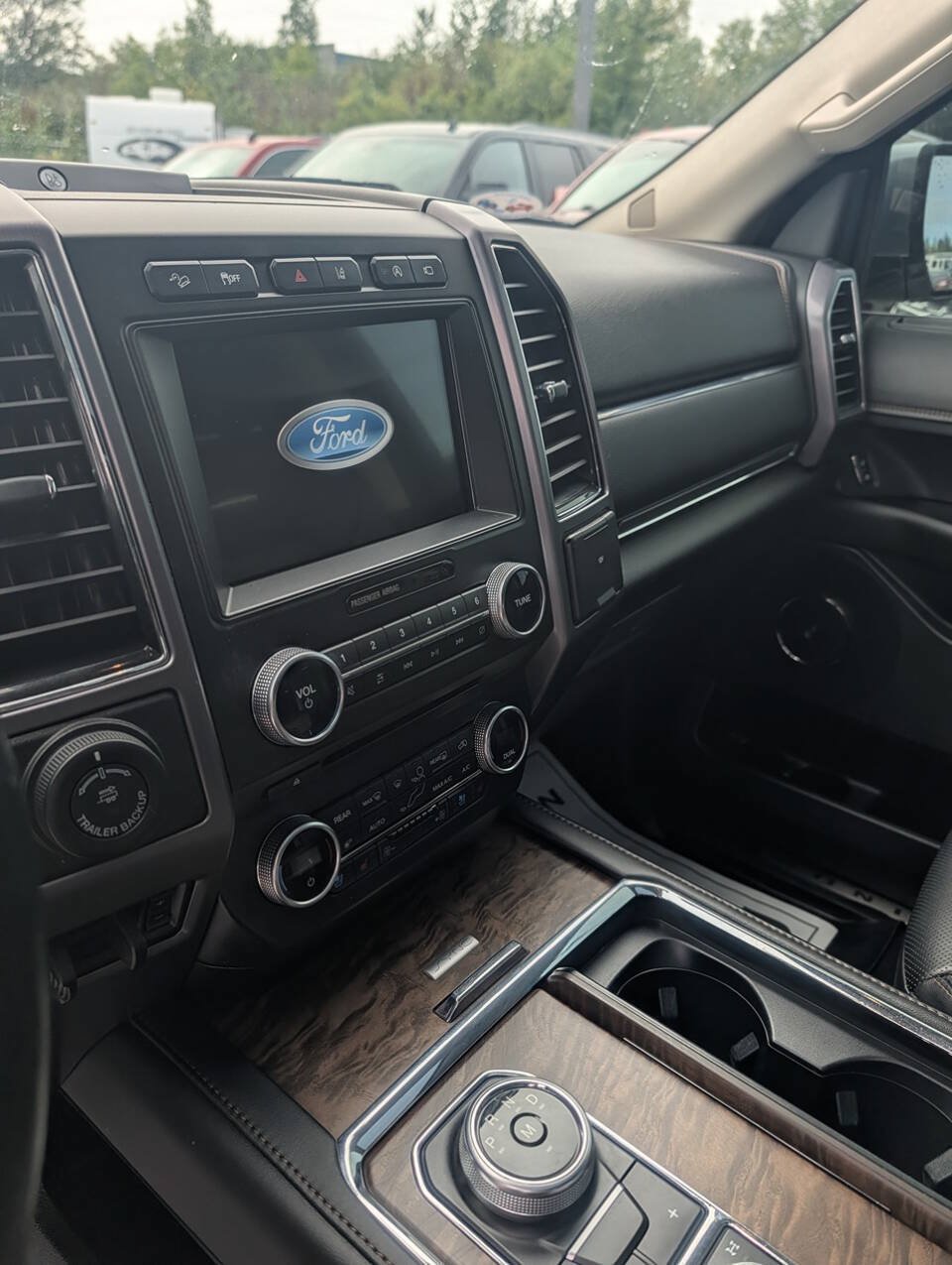 Used 2018 Ford Expedition Platinum AWD/4WD image 16