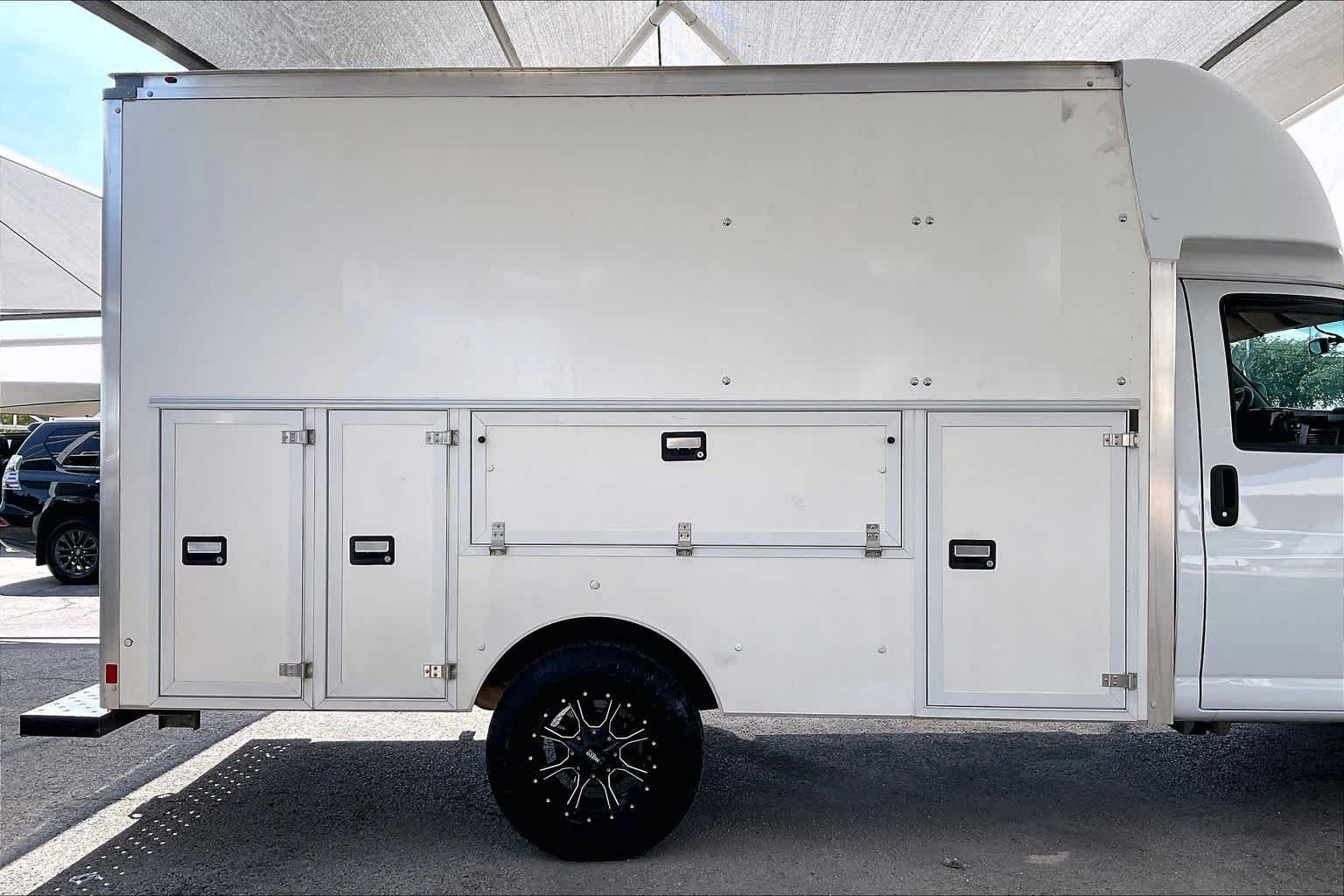 Used 2019 Chevrolet Express 3500 w/ Power Convenience Package RWD image 27