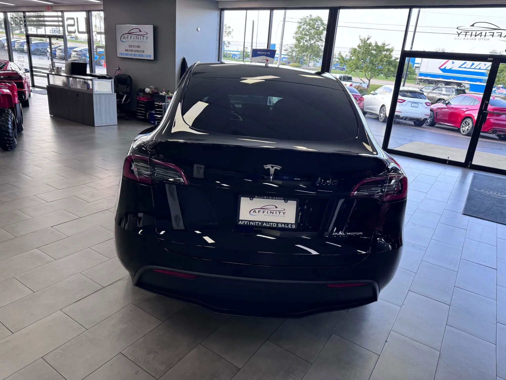 Used 2023 Tesla Model Y Long Range image 4