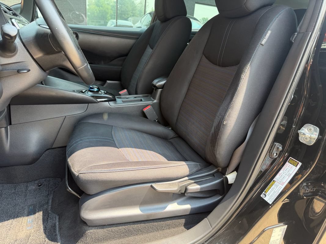 Used 2018 Nissan Leaf SV w/ Protection Package FWD image 28