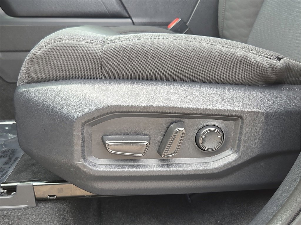 Certified 2025 Toyota Tundra SR5 image 18