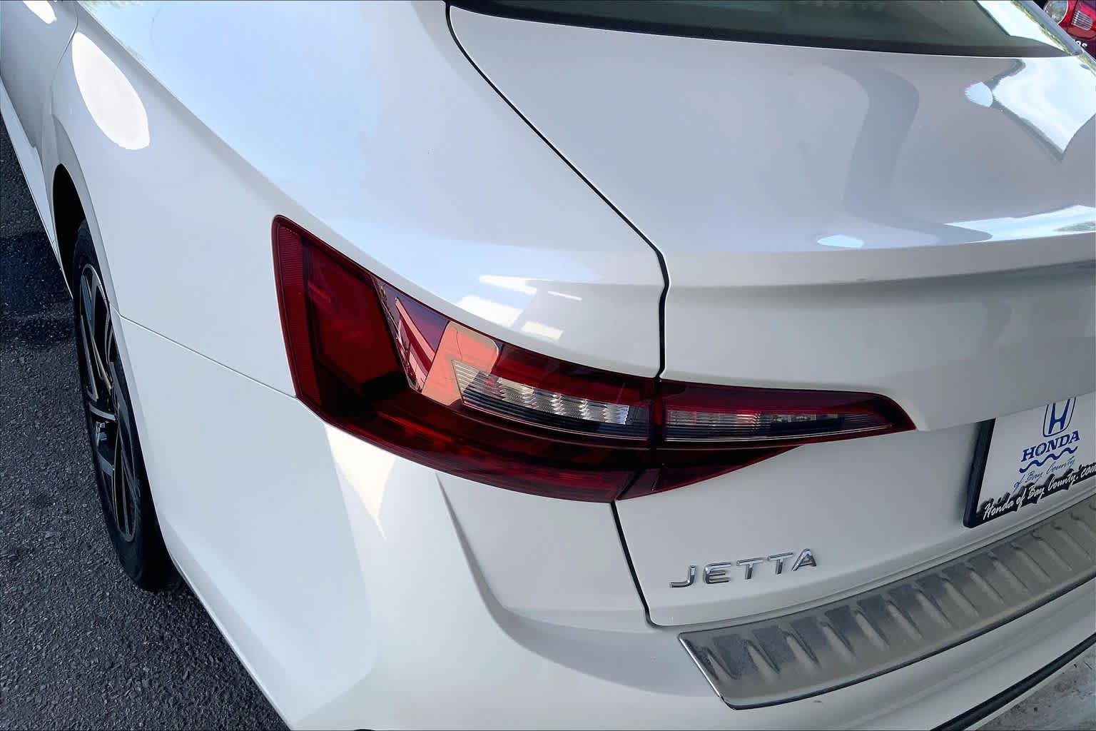 Used 2023 Volkswagen Jetta SEL FWD image 28