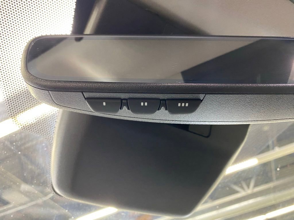 Used 2025 Toyota Camry LE w/ Convenience Package image 33