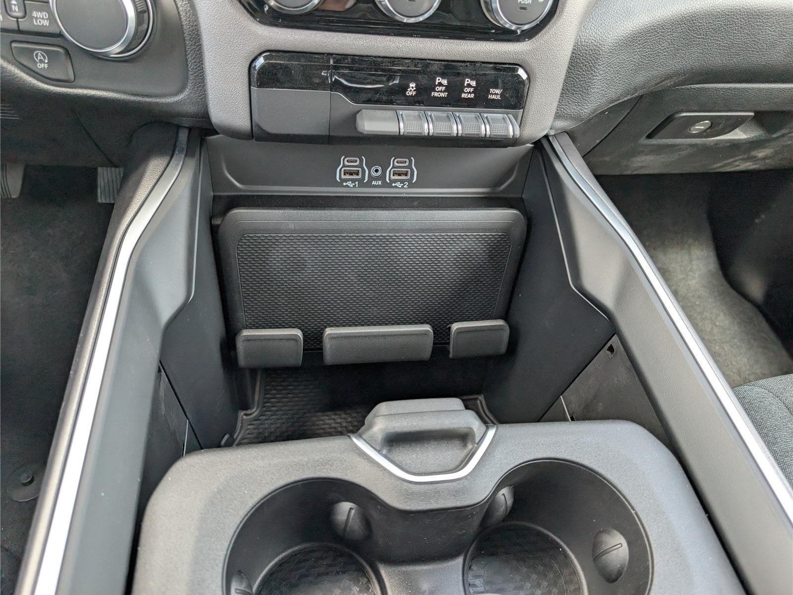 New 2026 RAM 1500 Express AWD/4WD image 19