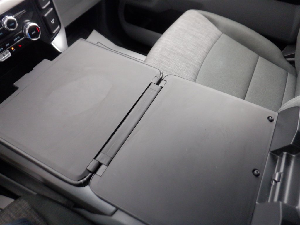 Used 2023 Ford F150 Lightning XLT image 26