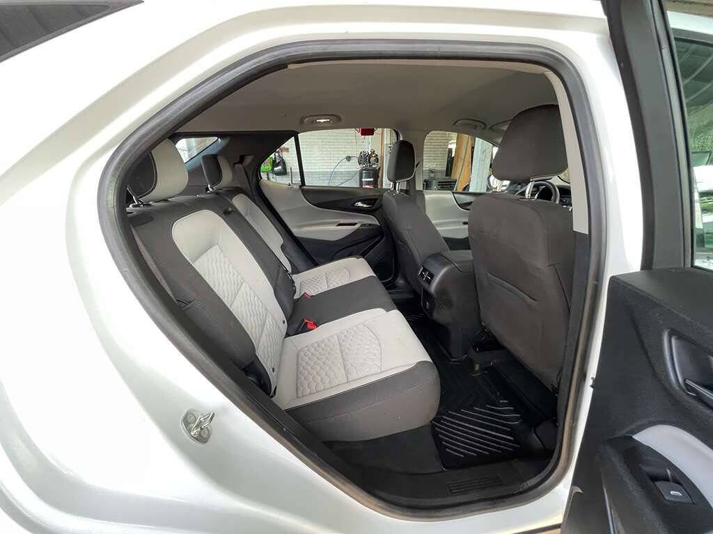 Used 2018 Chevrolet Equinox LS FWD image 14