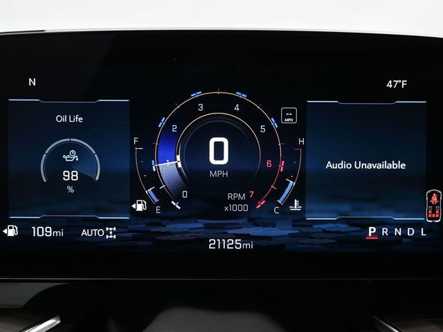 Used 2025 Chevrolet Suburban Premier AWD/4WD image 9