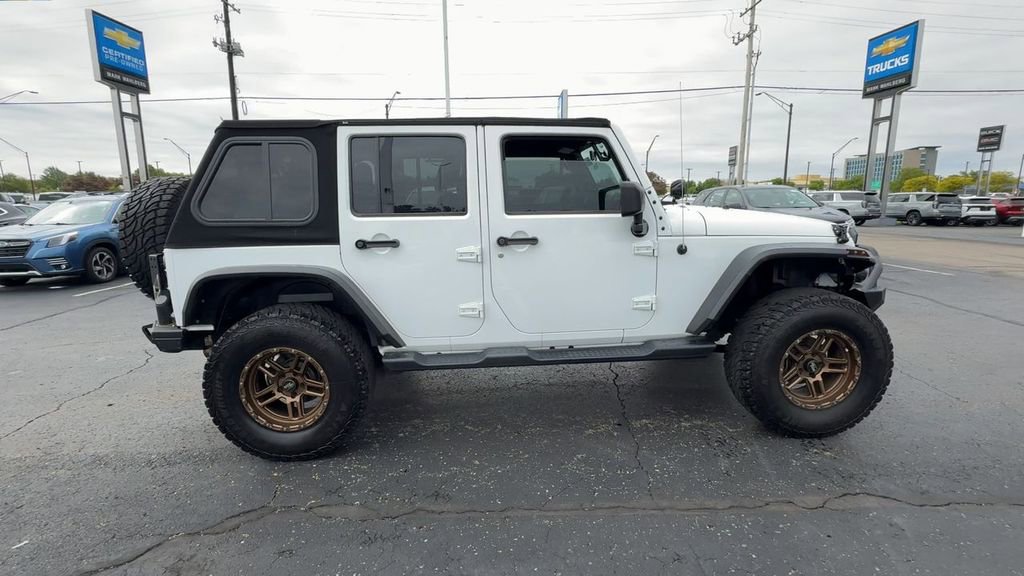Used 2017 Jeep Wrangler Unlimited Sport AWD/4WD image 9