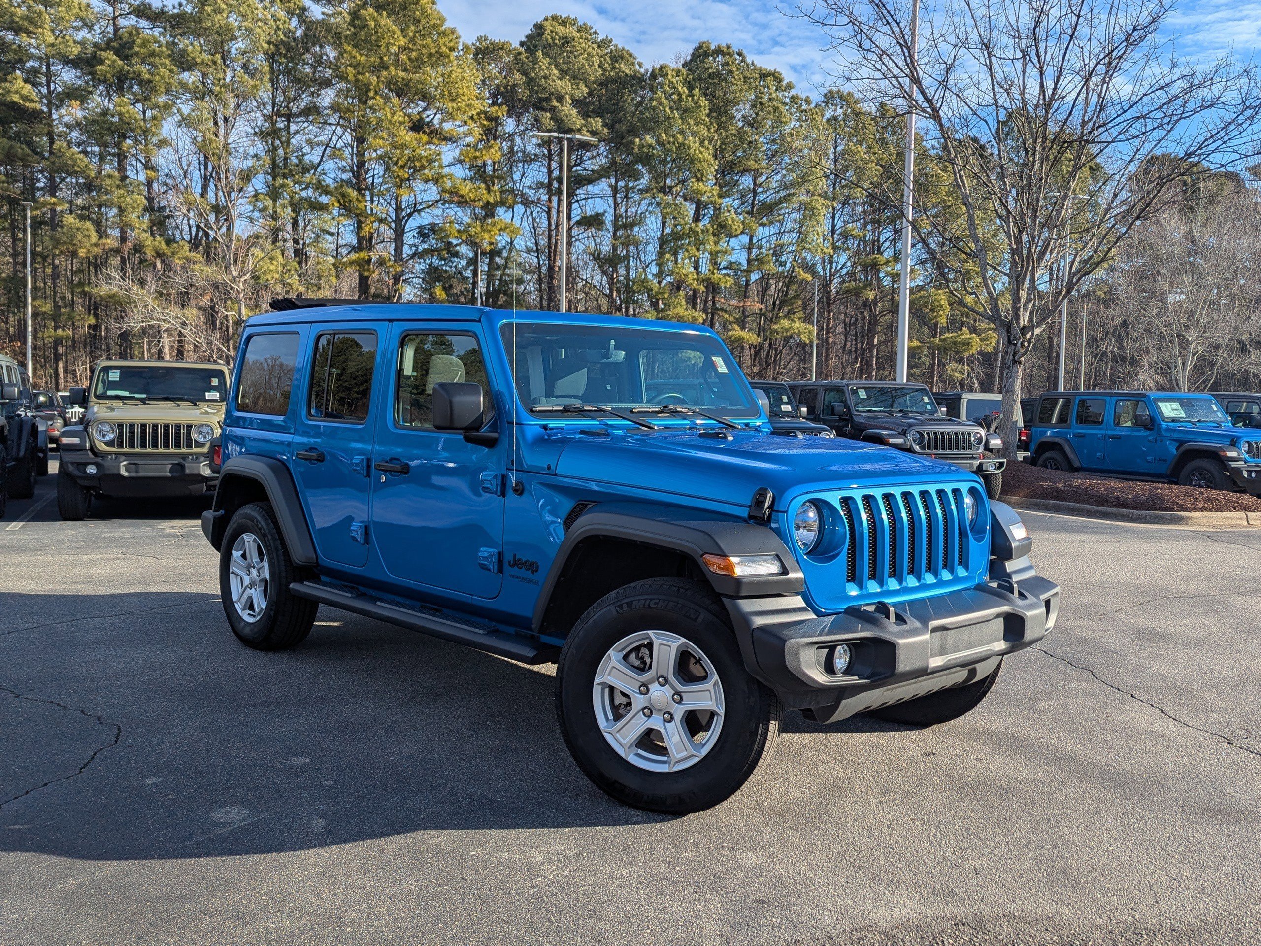 Certified 2022 Jeep Wrangler Sport S w/ Sun And Sound Package image 3