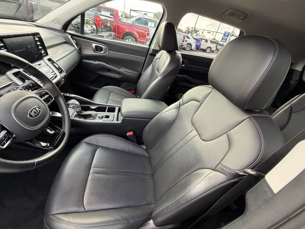 Used 2021 Kia Sorento EX FWD image 18