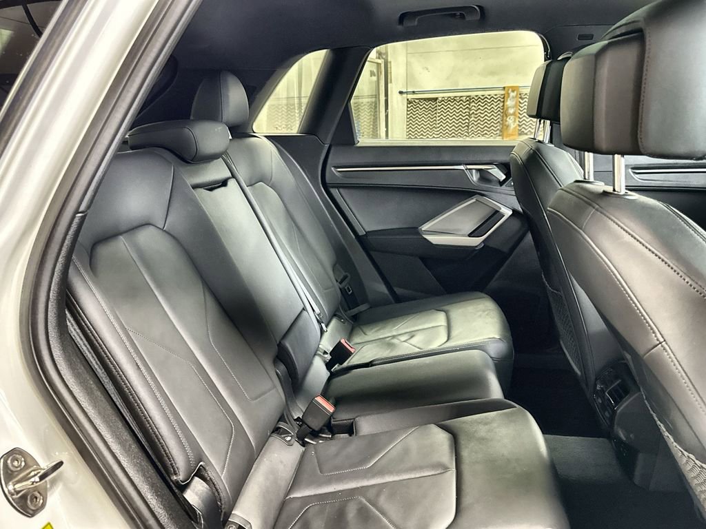 Used 2025 Audi Q3 2.0T Premium image 30