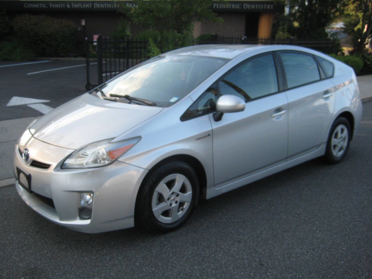 Used 2011 Toyota Prius Two image 2