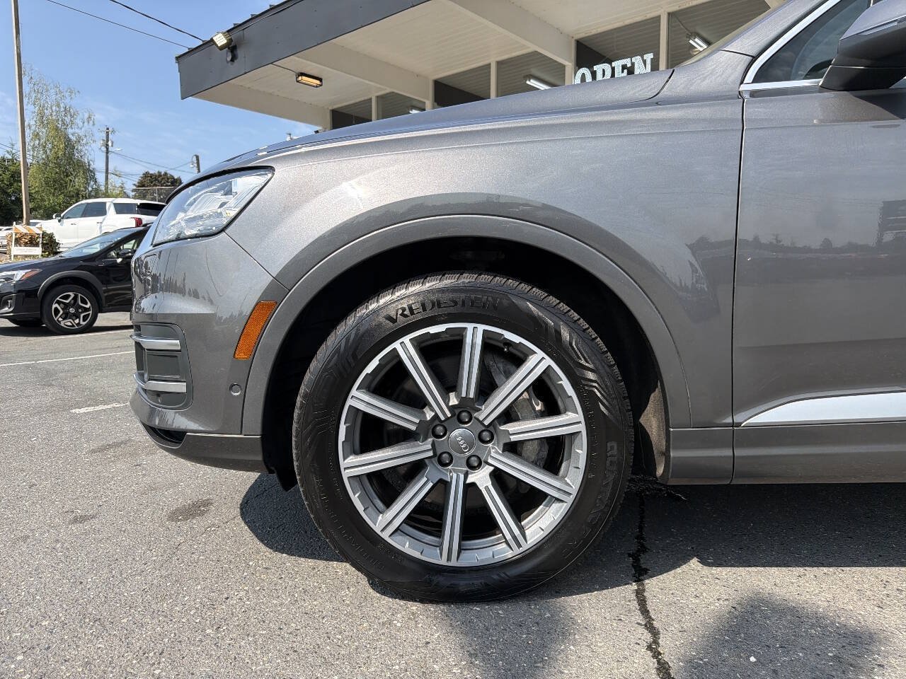 Used 2019 Audi Q7 3.0T Premium Plus AWD/4WD image 2