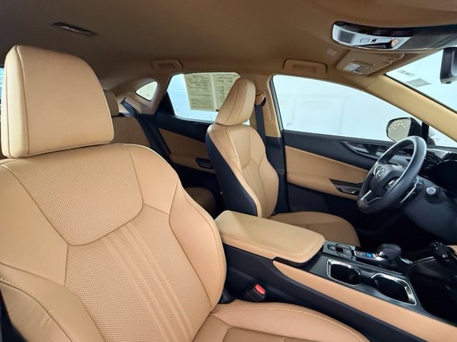 Used 2024 Lexus NX 250 FWD w/ Towing Package (2000 Lbs) image 32