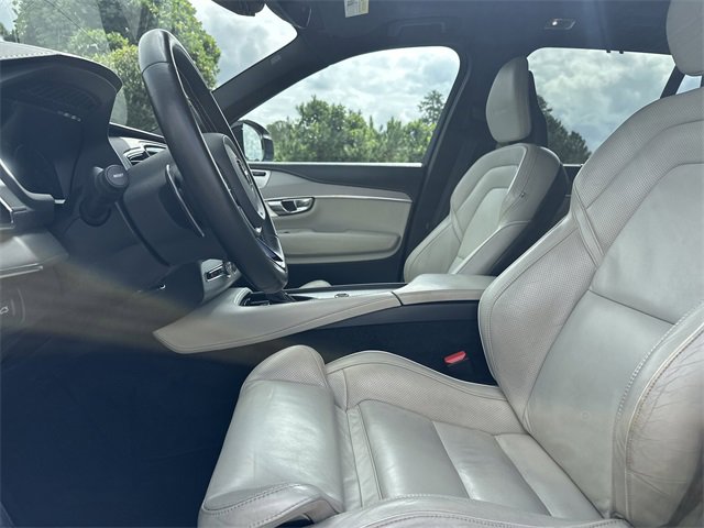 Used 2020 Volvo XC90 T6 R-Design w/ Protection Package Premier image 9