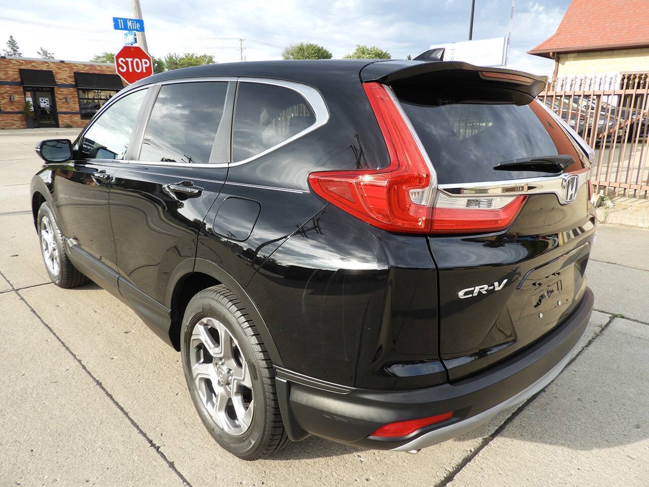 Used 2018 Honda CR-V EX image 6