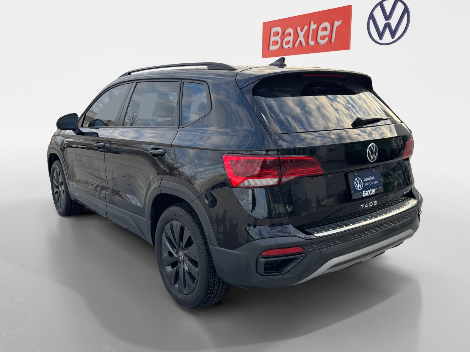 Certified 2022 Volkswagen Taos S image 8