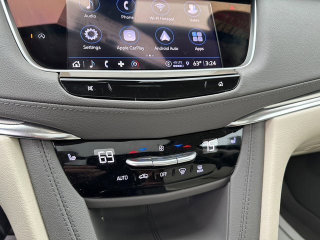 Used 2022 Cadillac XT5 Premium Luxury w/ LPO, Floor Liner Package image 20