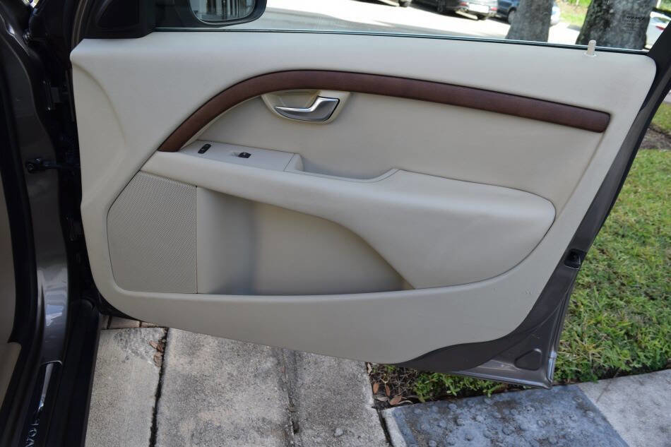 Used 2011 Volvo XC70 3.2 w/ Premium Pkg image 73