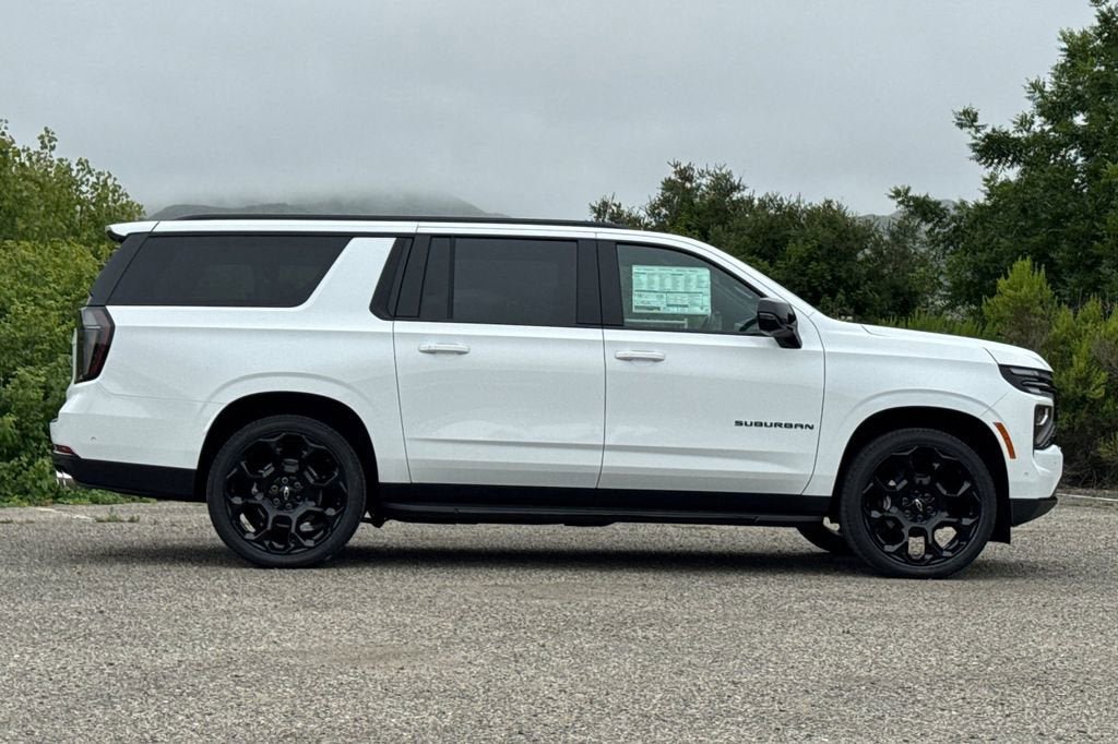 New 2026 Chevrolet Suburban RST AWD/4WD image 3