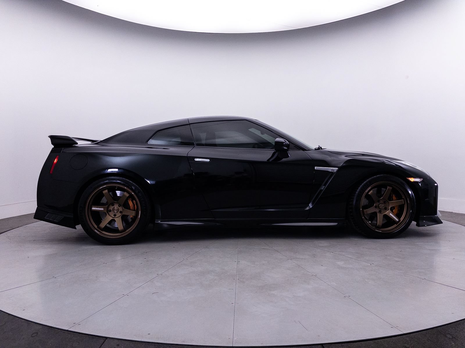 Used 2020 Nissan GT-R Premium w/ Premium Interior Package AWD/4WD image 52