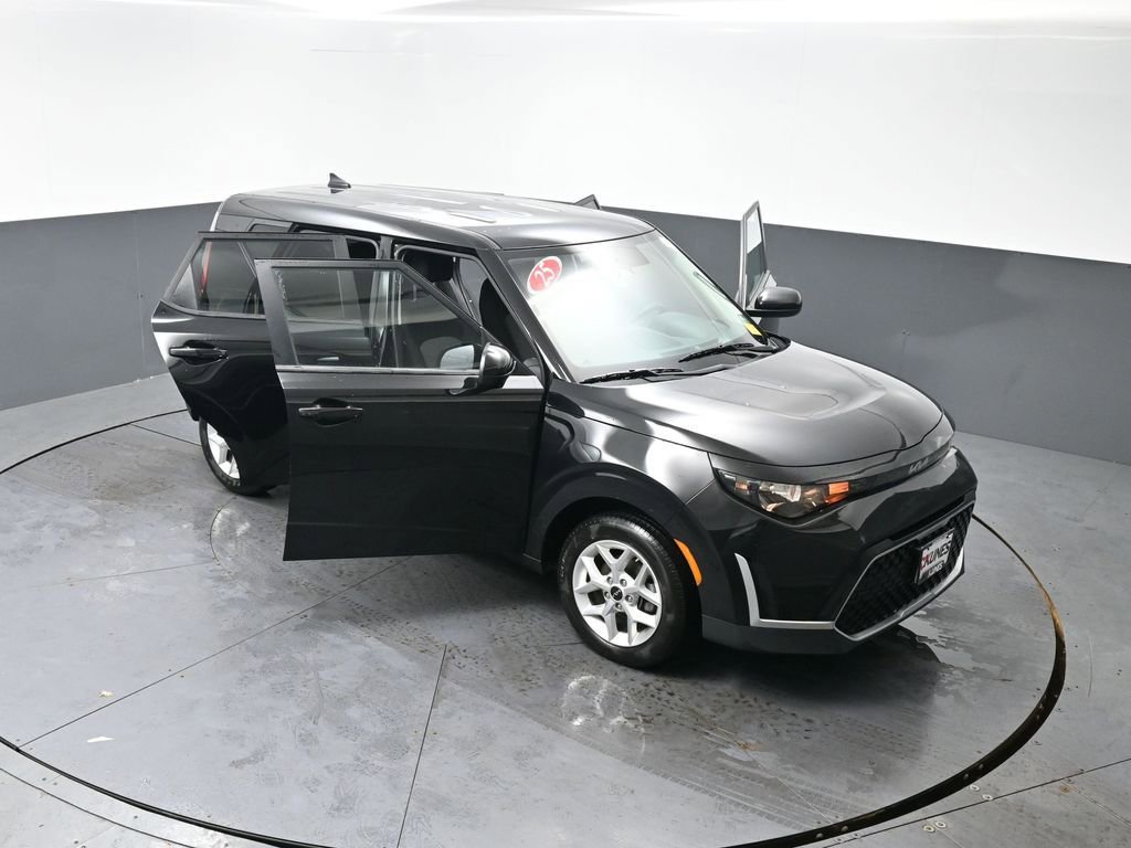 Used 2025 Kia Soul LX w/ LX Technology Package image 58