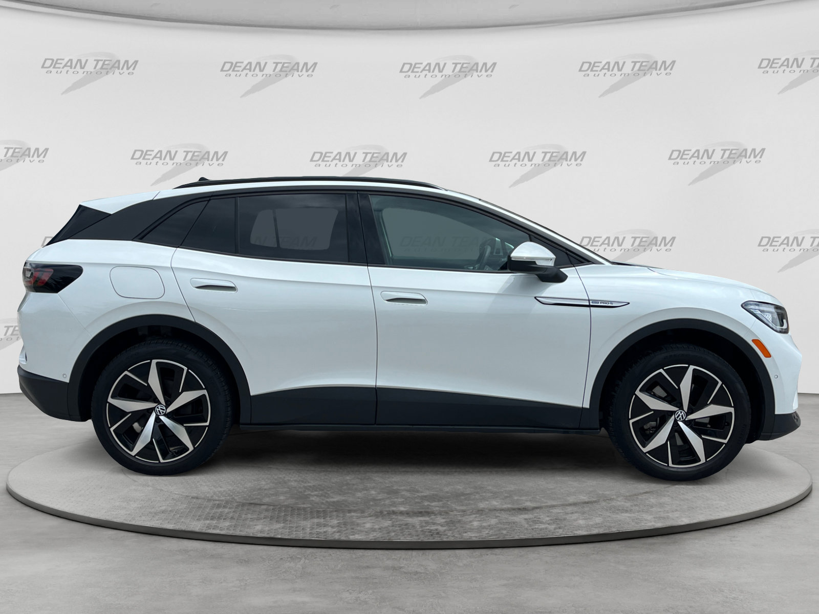 Certified 2023 Volkswagen ID.4 Pro S AWD/4WD image 8