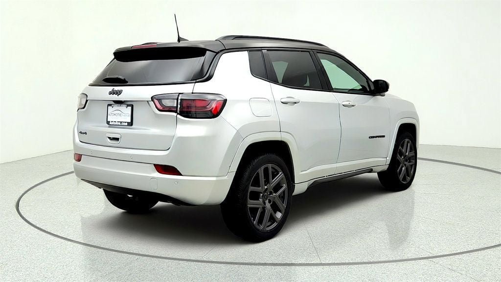 Used 2025 Jeep Compass Limited w/ High Altitude Package AWD/4WD image 5