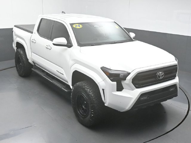 Used 2024 Toyota Tacoma SR5 w/ SR5 Upgrade Package RWD image 44