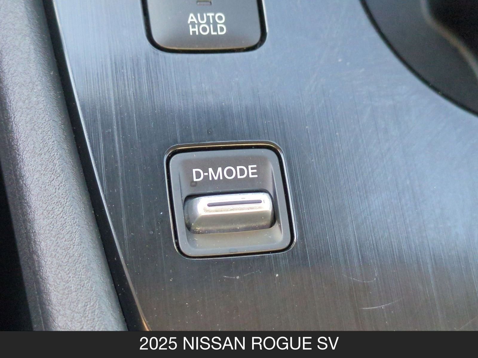 Certified 2025 Nissan Rogue SV image 21