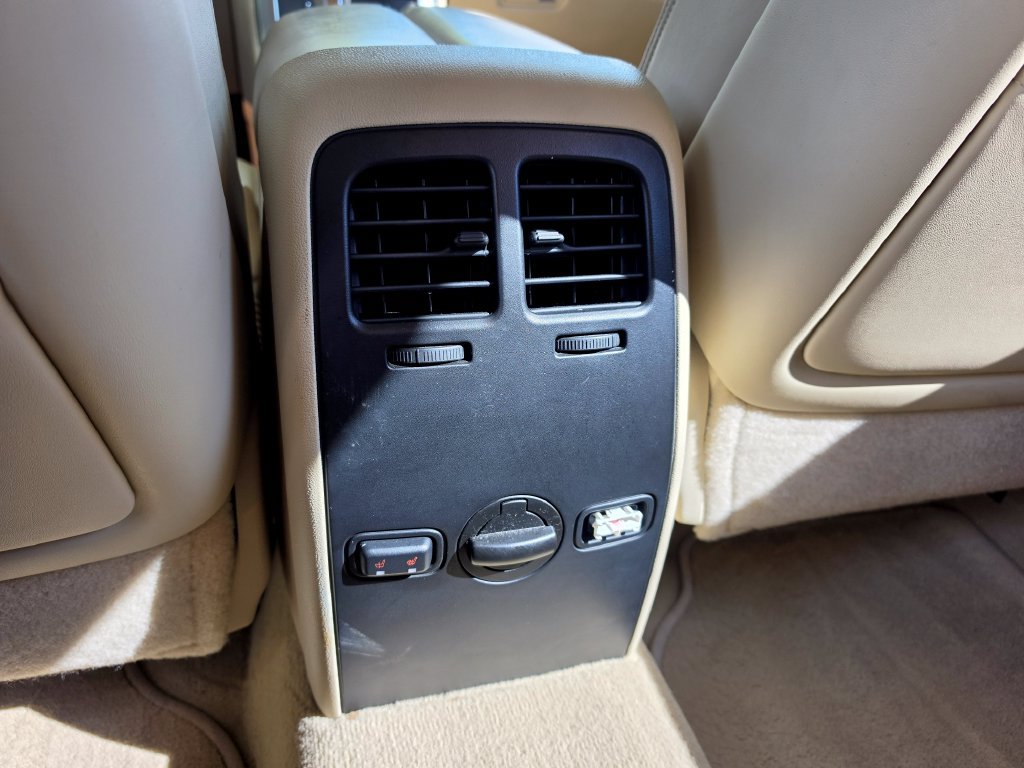 Used 2009 Lincoln MKS FWD image 33
