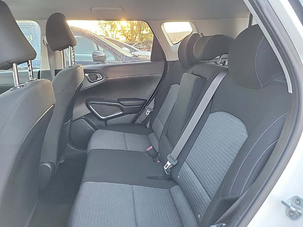 Used 2022 Kia Soul EX FWD image 15