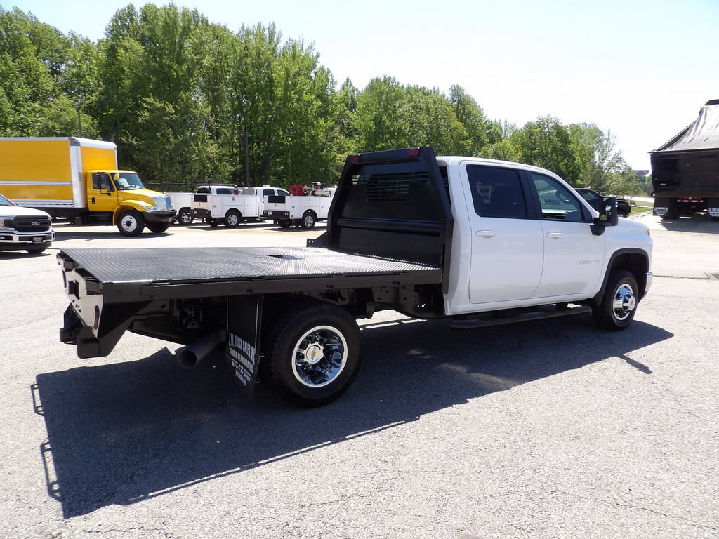 Used 2024 Chevrolet Silverado 3500 LT w/ Convenience Package AWD/4WD image 8